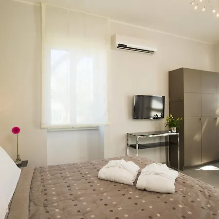 Mosca Charming House Bed and Breakfast