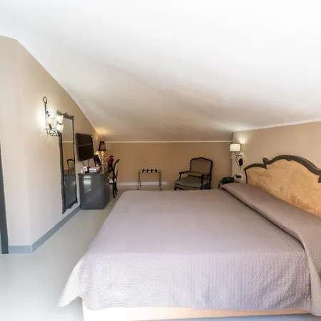 Mosca Charming House Bed and Breakfast 3*