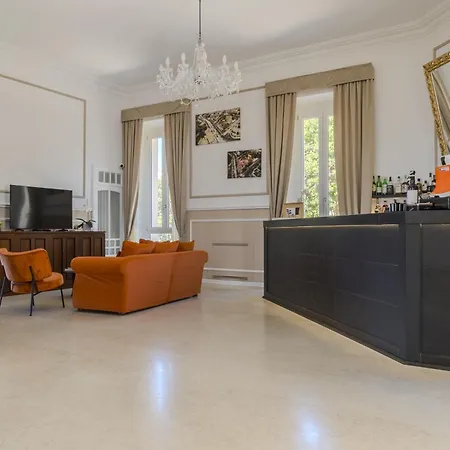 Mosca Charming House Bed and Breakfast Αλγκέρο