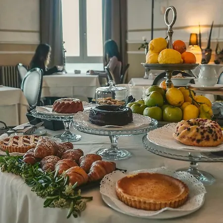 Mosca Charming House Bed and Breakfast Αλγκέρο